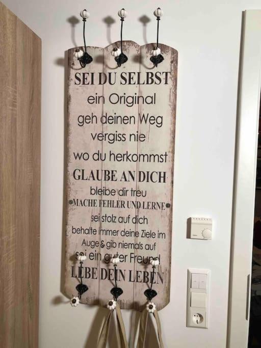 Stylisches Maybach Appartement Mit Terrasse Fuer 5 Personen, 5 Betten, Grosse Kochinsel, Homeoffice Mit 250Mbit Wlan Aidlingen Exteriör bild