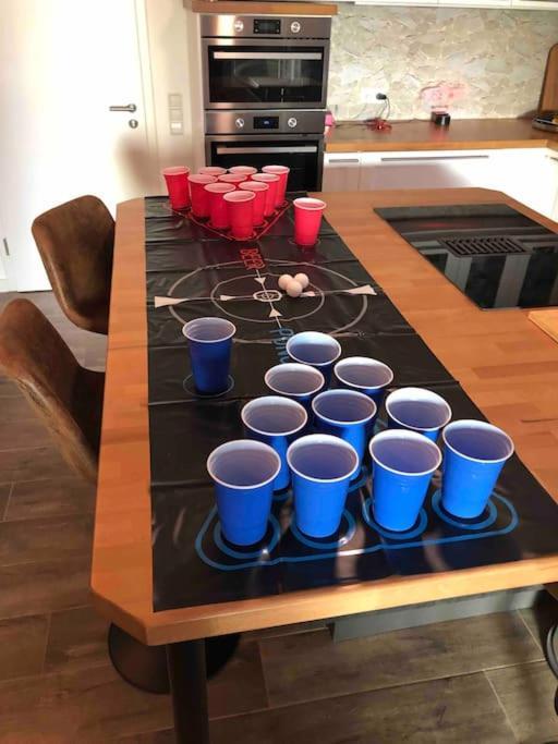 Stylisches Maybach Appartement Mit Terrasse Fuer 5 Personen, 5 Betten, Grosse Kochinsel, Homeoffice Mit 250Mbit Wlan Aidlingen Exteriör bild