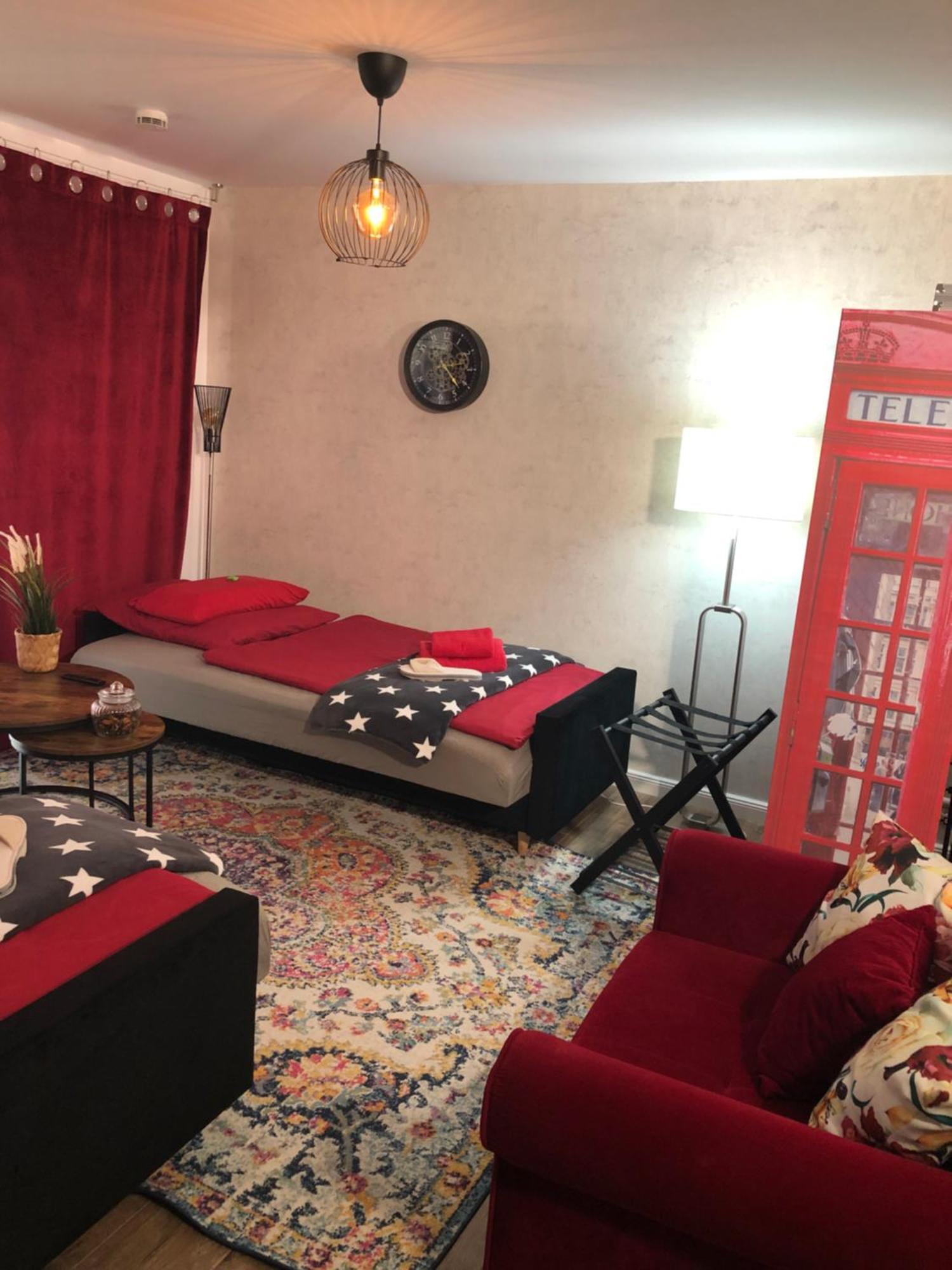Stylisches Maybach Appartement Mit Terrasse Fuer 5 Personen, 5 Betten, Grosse Kochinsel, Homeoffice Mit 250Mbit Wlan Aidlingen Exteriör bild