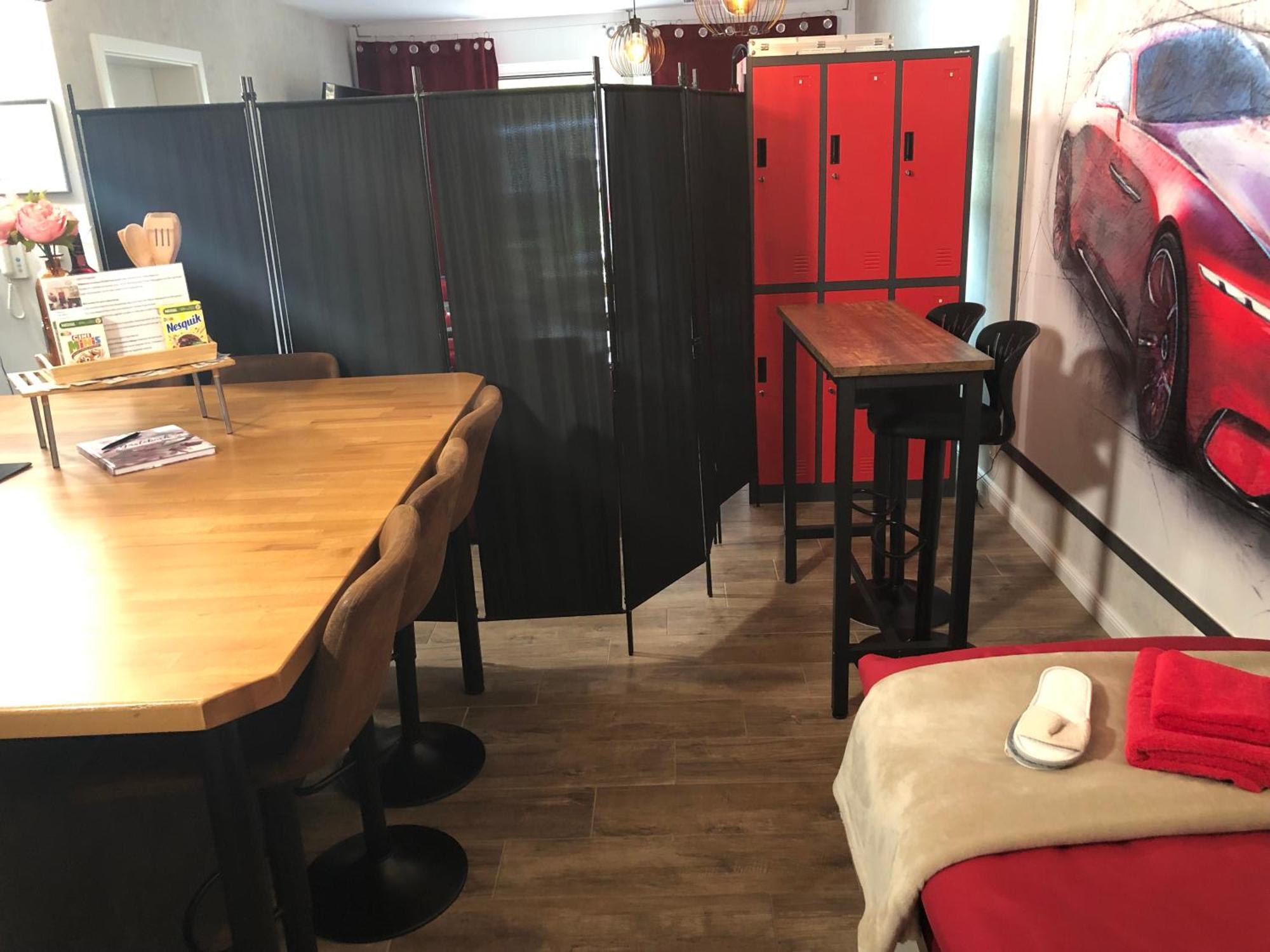 Stylisches Maybach Appartement Mit Terrasse Fuer 5 Personen, 5 Betten, Grosse Kochinsel, Homeoffice Mit 250Mbit Wlan Aidlingen Exteriör bild